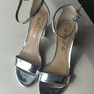 Unisa silver heels